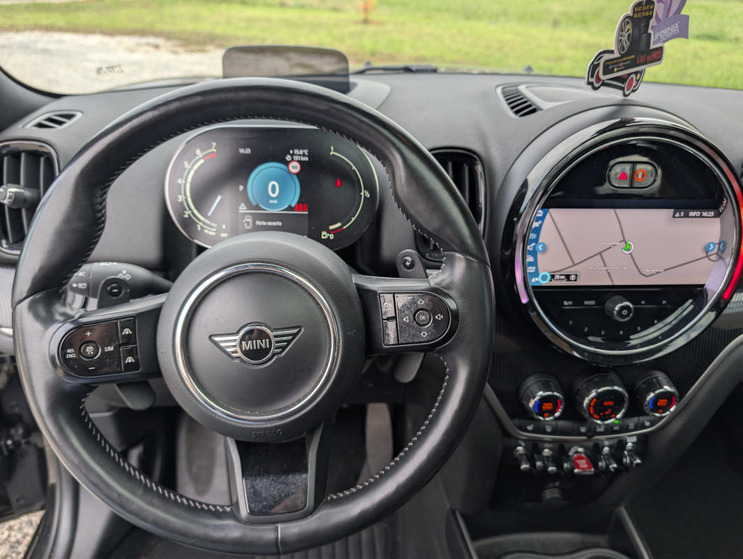 Mini Countryman — 10