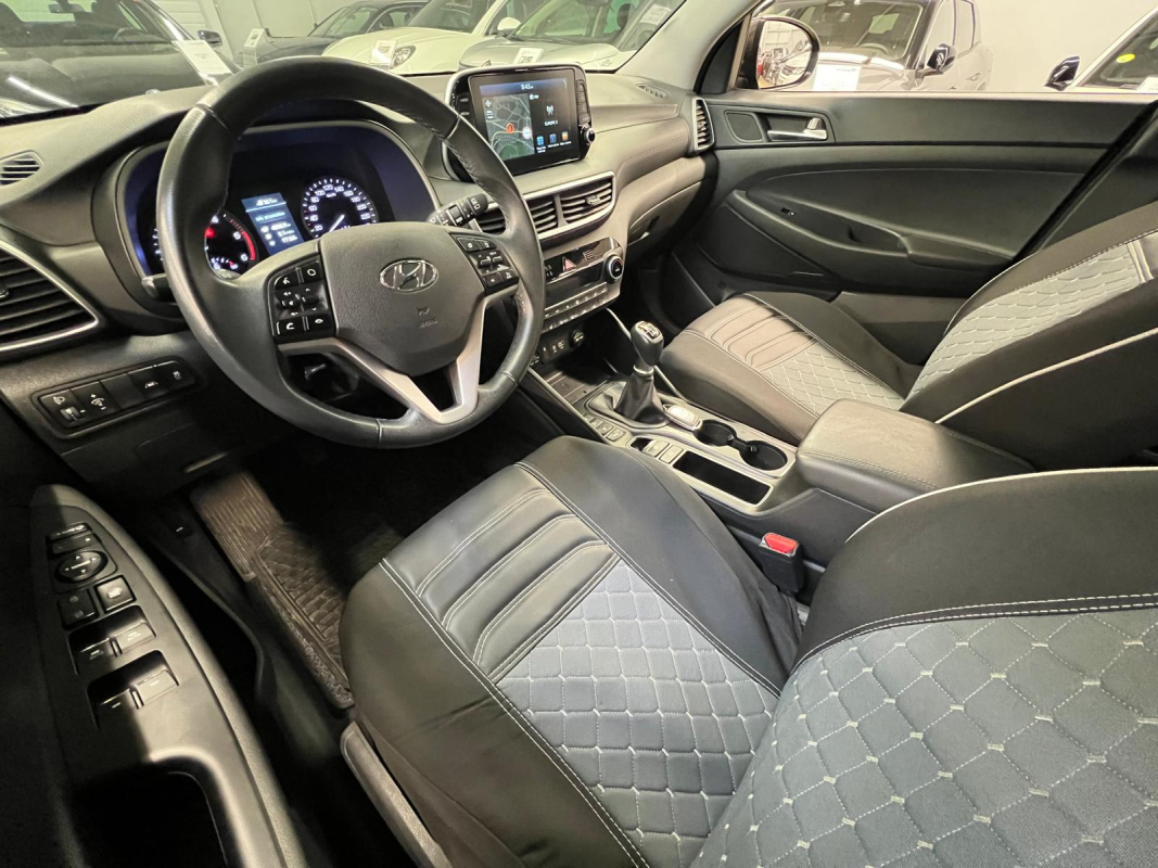 Hyundai Tucson — 11