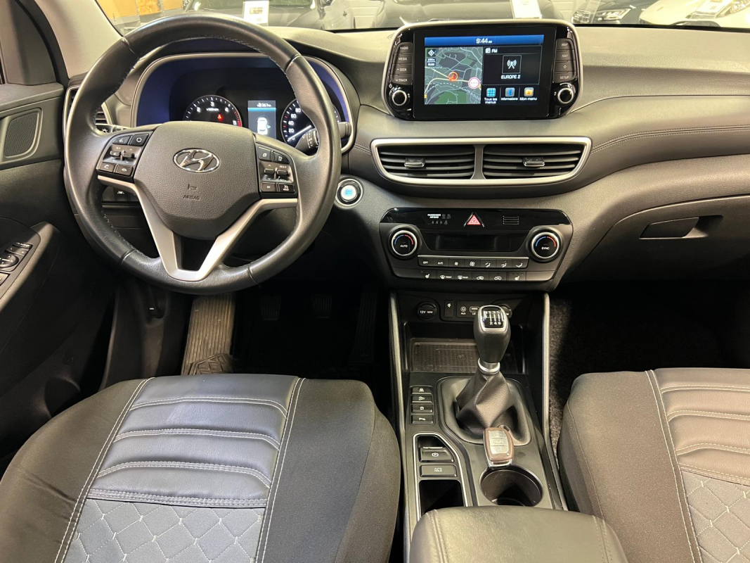 Hyundai Tucson — 12