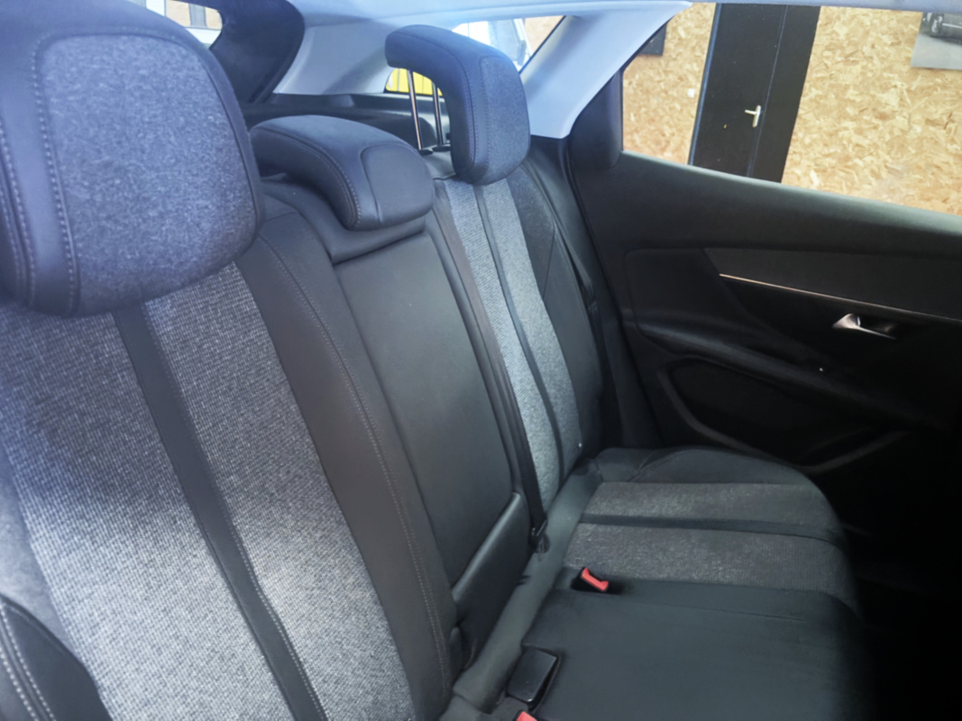 Peugeot 3008 — 13