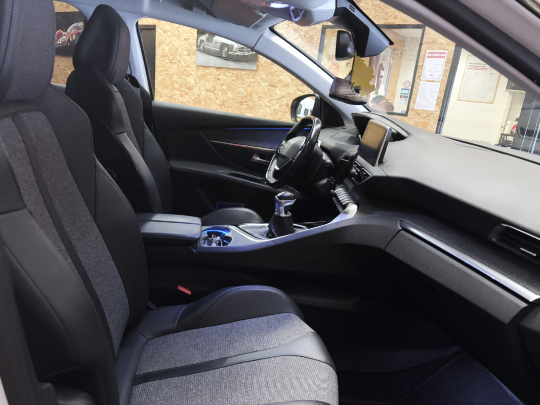 Peugeot 3008 — 10