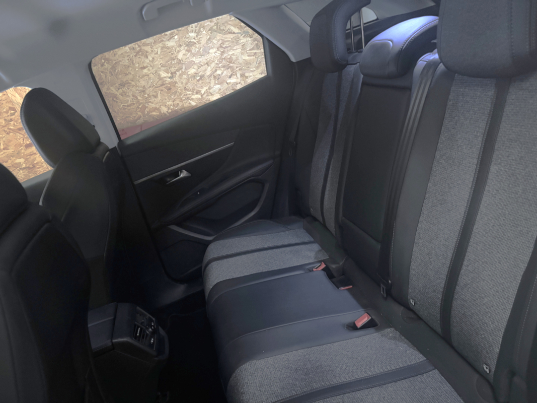 Peugeot 3008 — 15