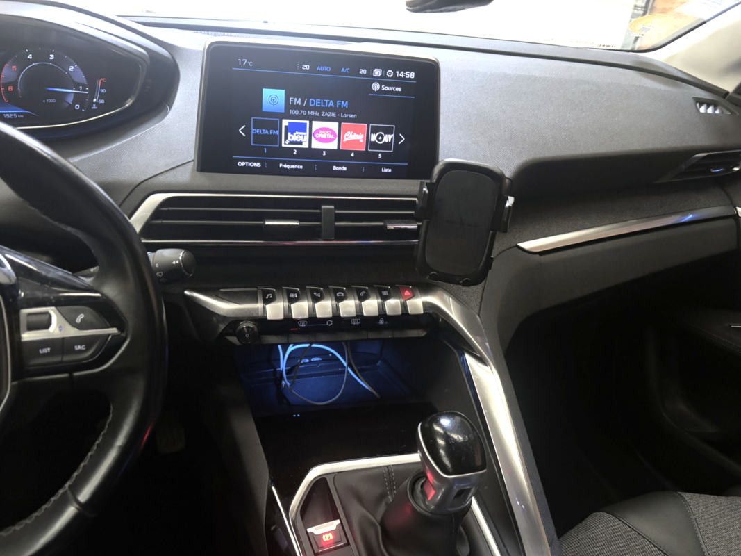 Peugeot 3008 — 23