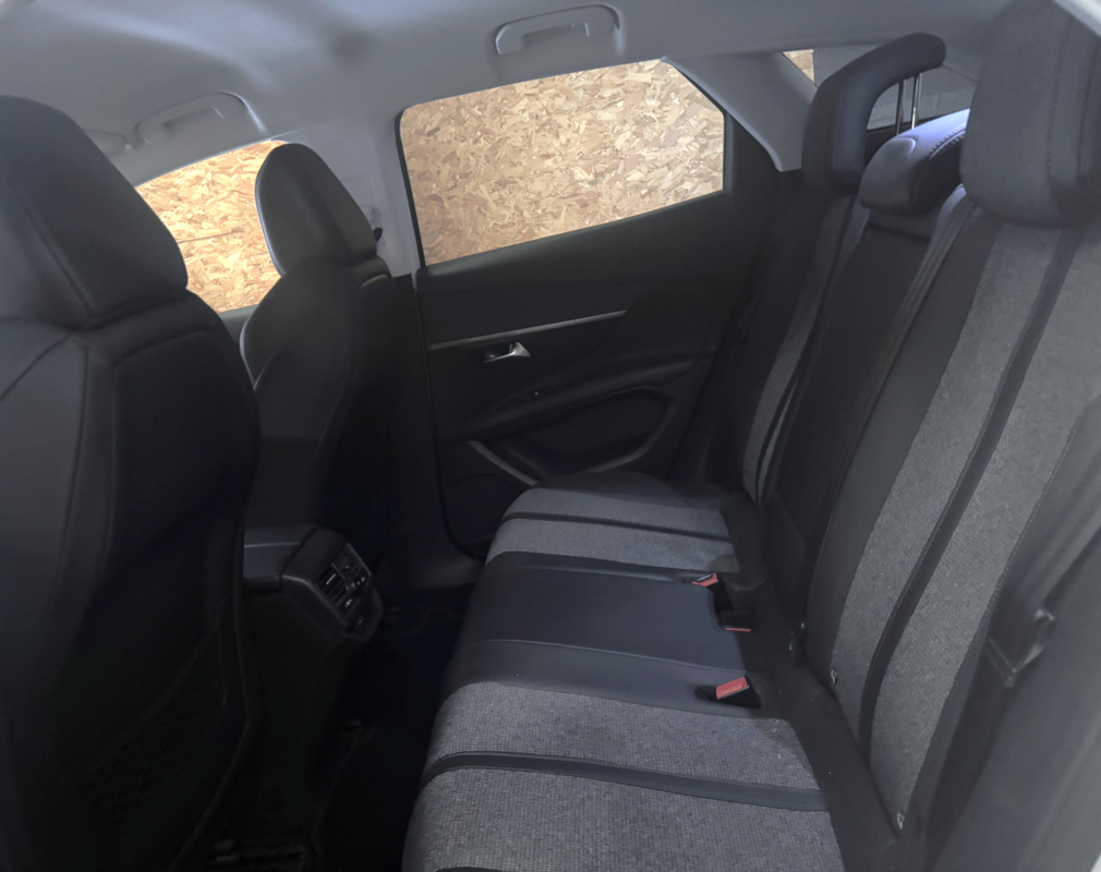Peugeot 3008 — 16