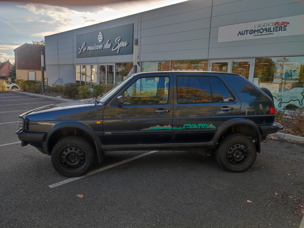 Volkswagen Golf — 2