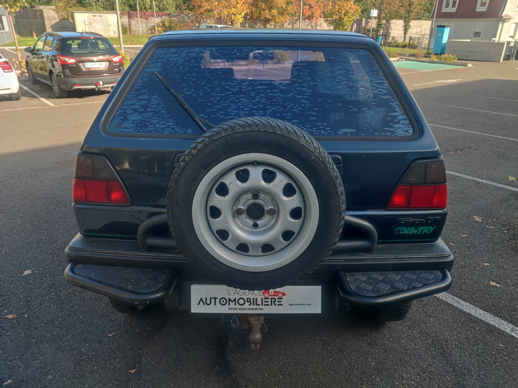 Volkswagen Golf — 4