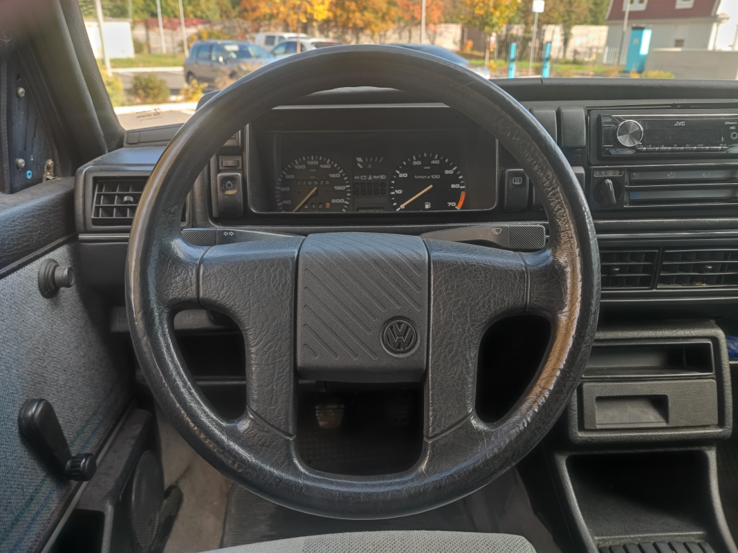Volkswagen Golf — 14