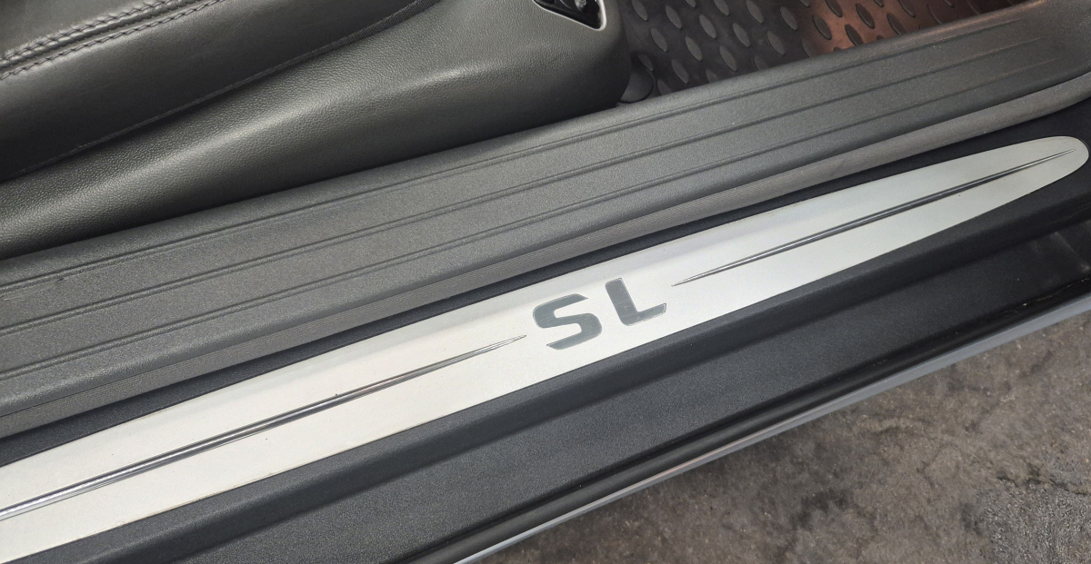 Mercedes SL — 24