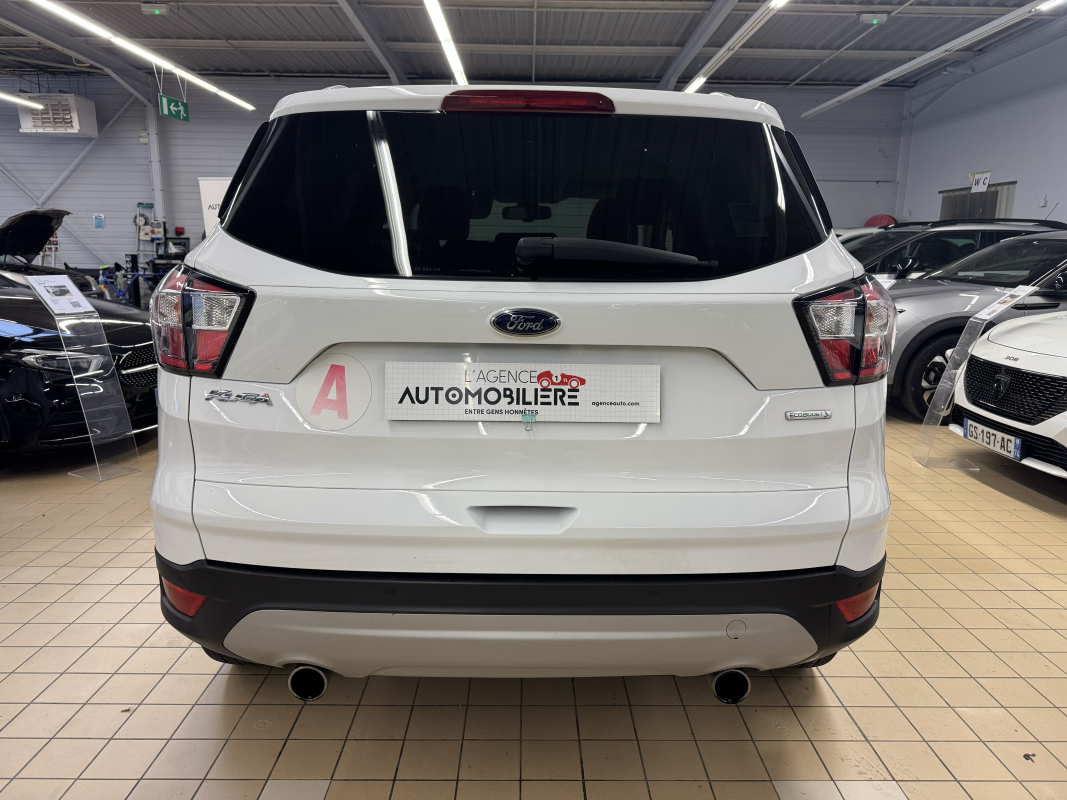 Ford Kuga — 7