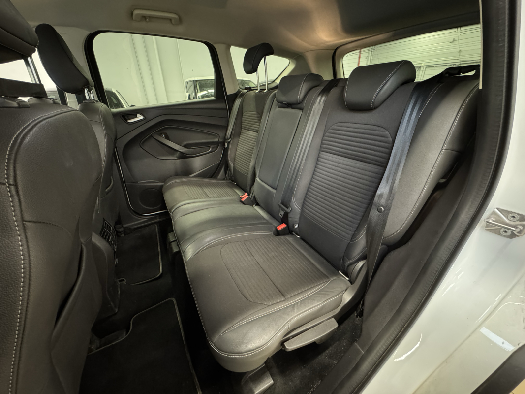 Ford Kuga — 22