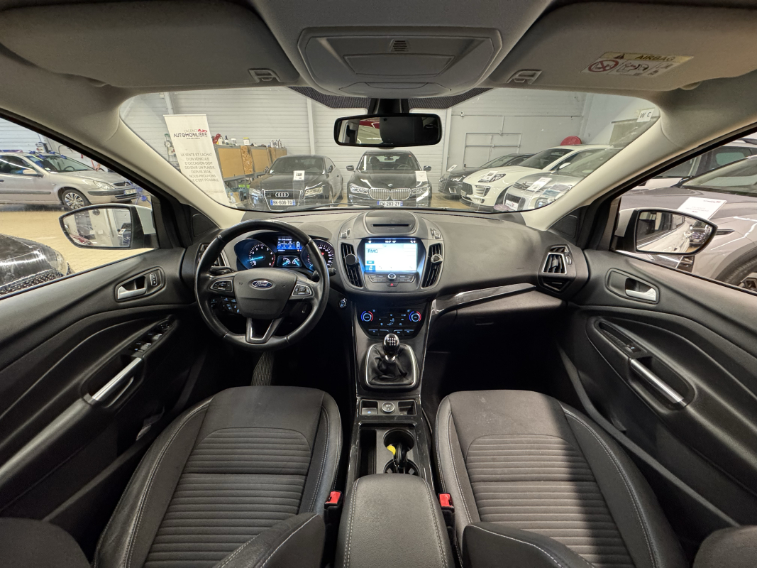 Ford Kuga — 12