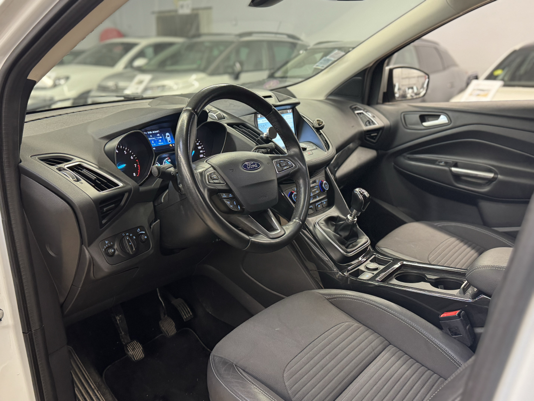 Ford Kuga — 10