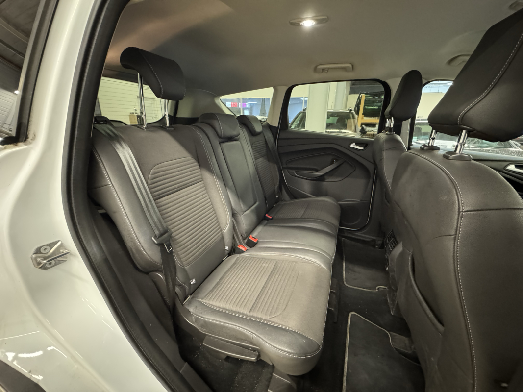 Ford Kuga — 23