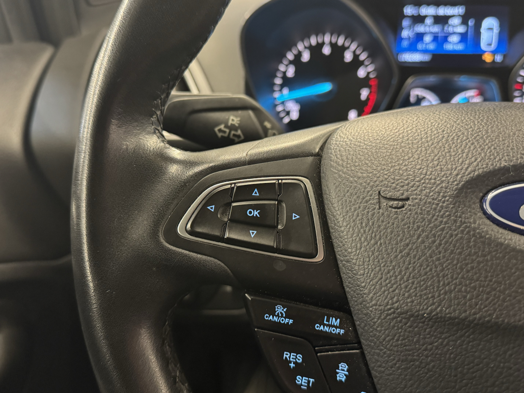 Ford Kuga — 17