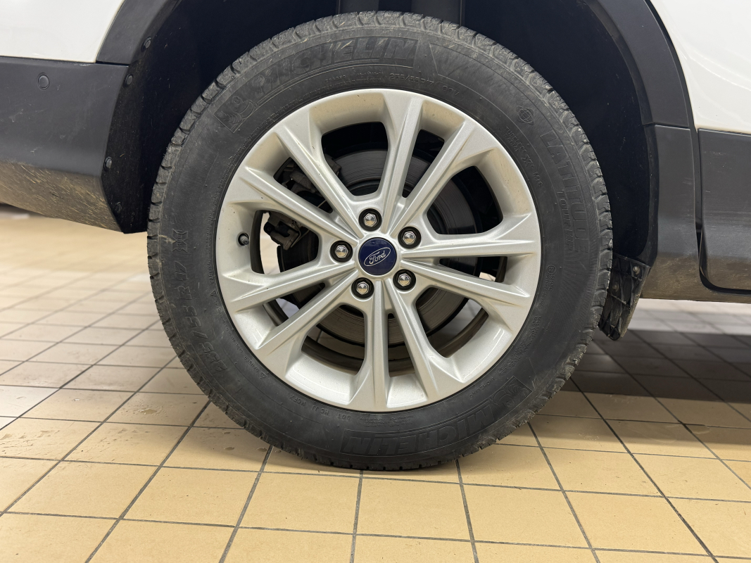 Ford Kuga — 32