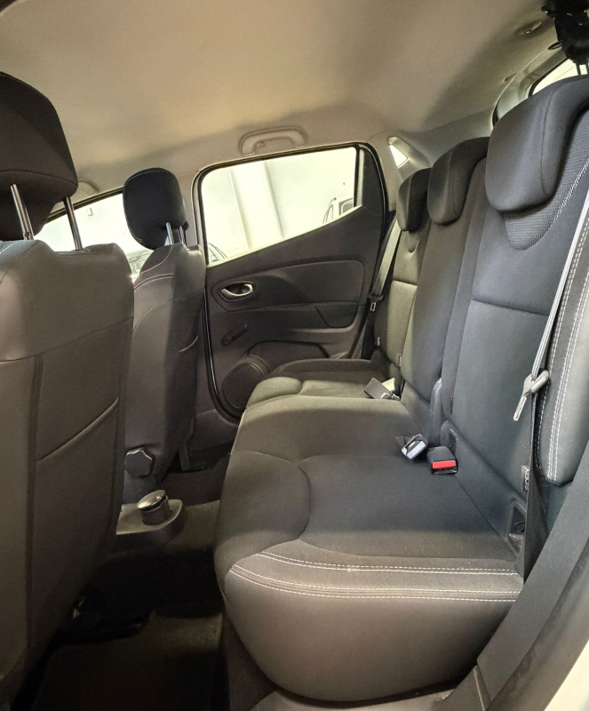Renault Clio — 19