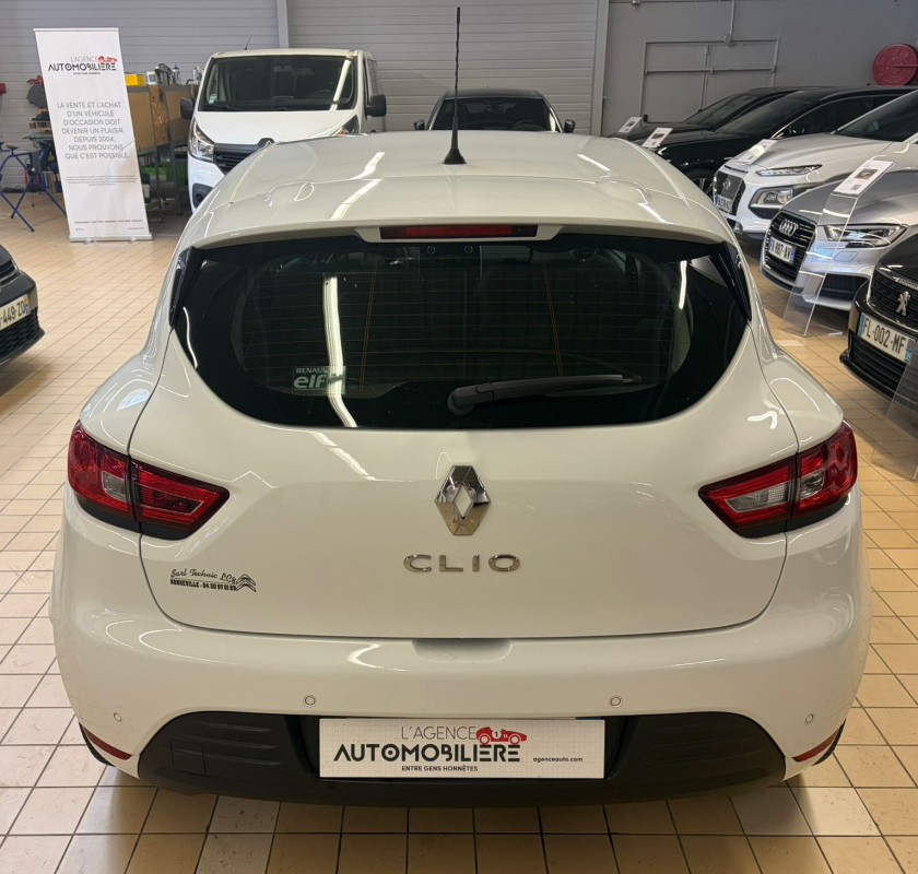 Renault Clio — 6