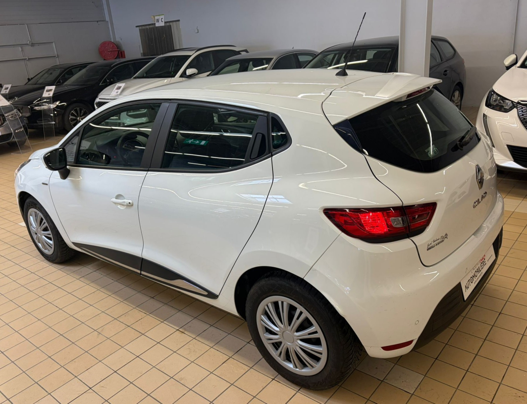 Renault Clio — 4
