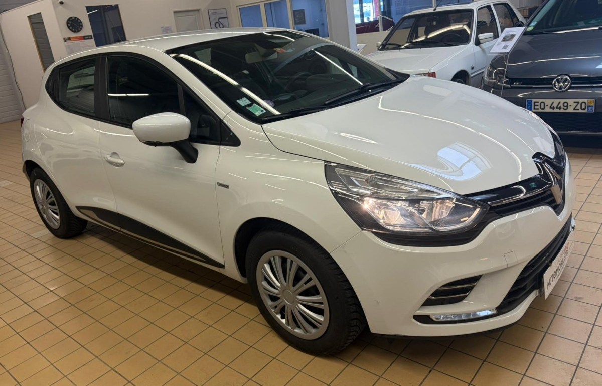 Renault Clio — 10