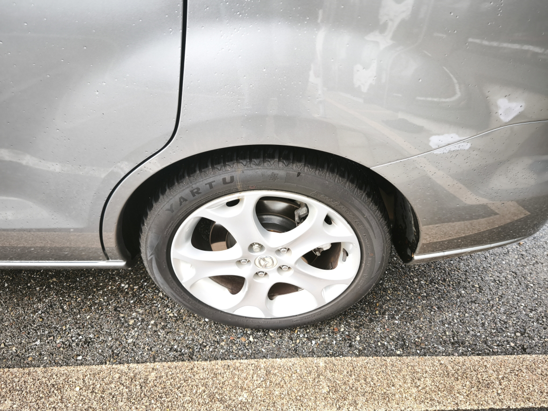 Mazda Mazda 5 — 23