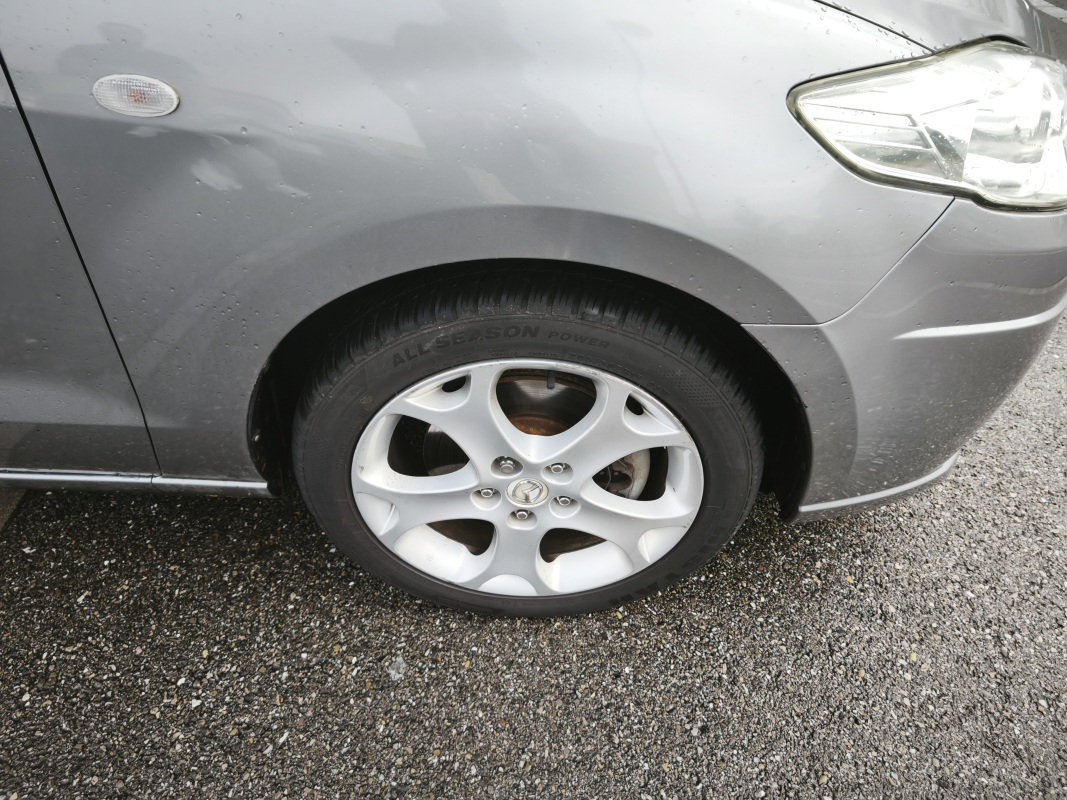 Mazda Mazda 5 — 24