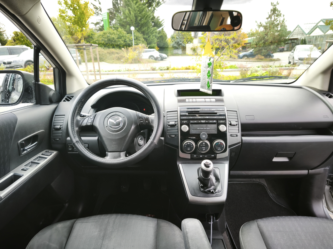 Mazda Mazda 5 — 10