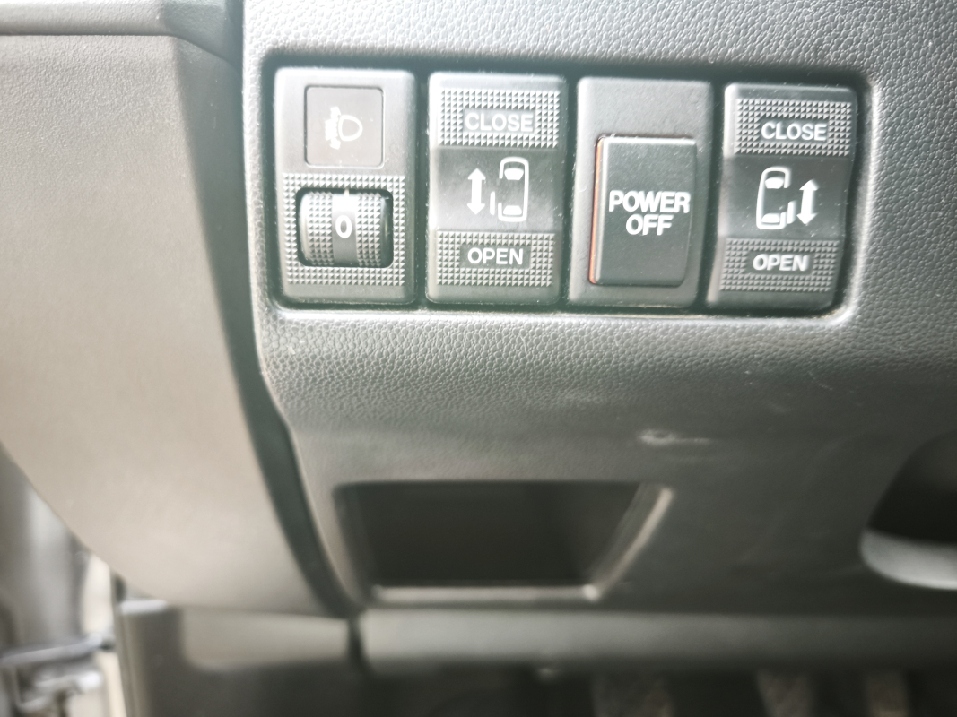 Mazda Mazda 5 — 31