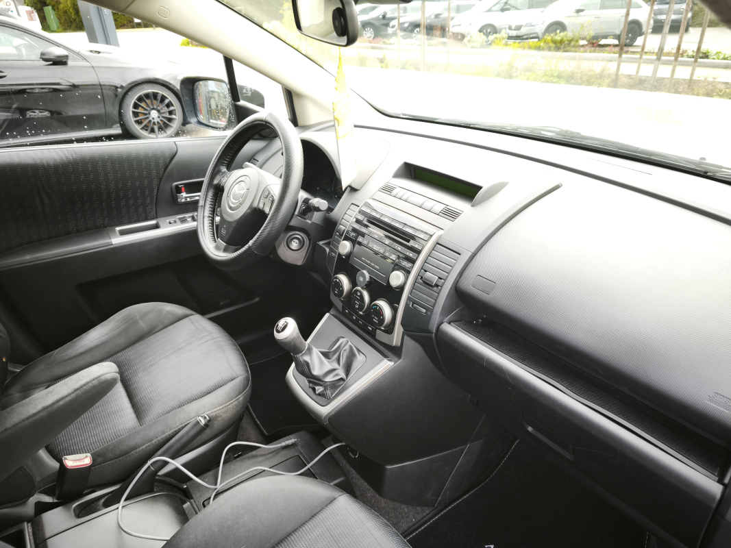 Mazda Mazda 5 — 16
