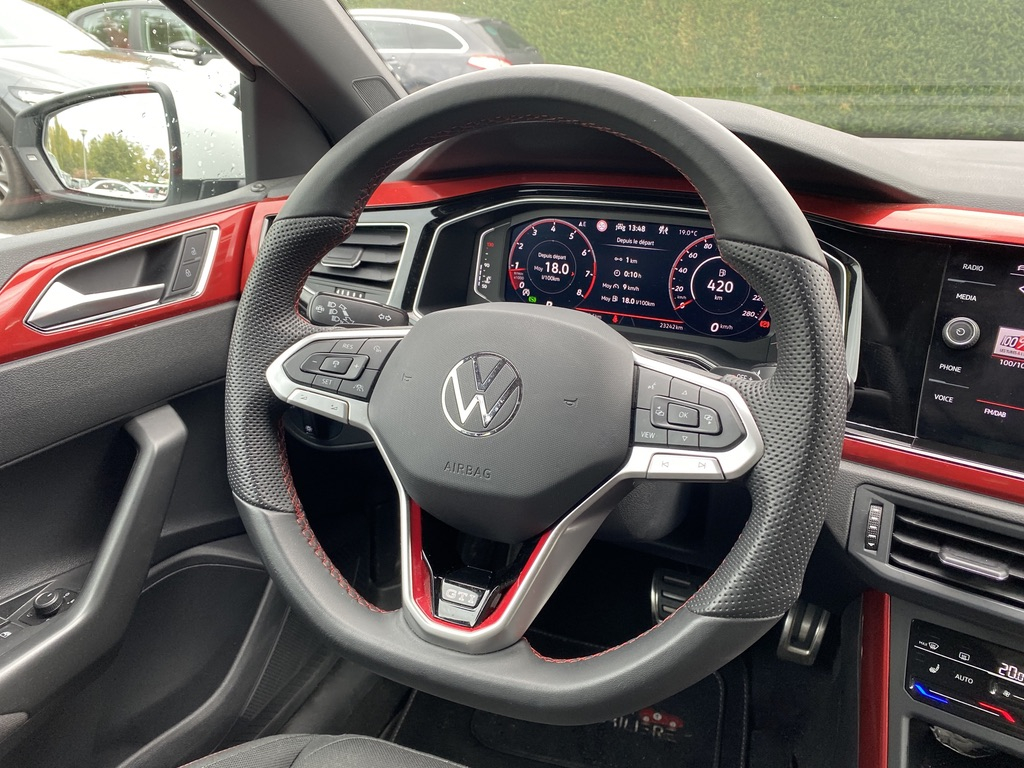 Volkswagen Polo — 14