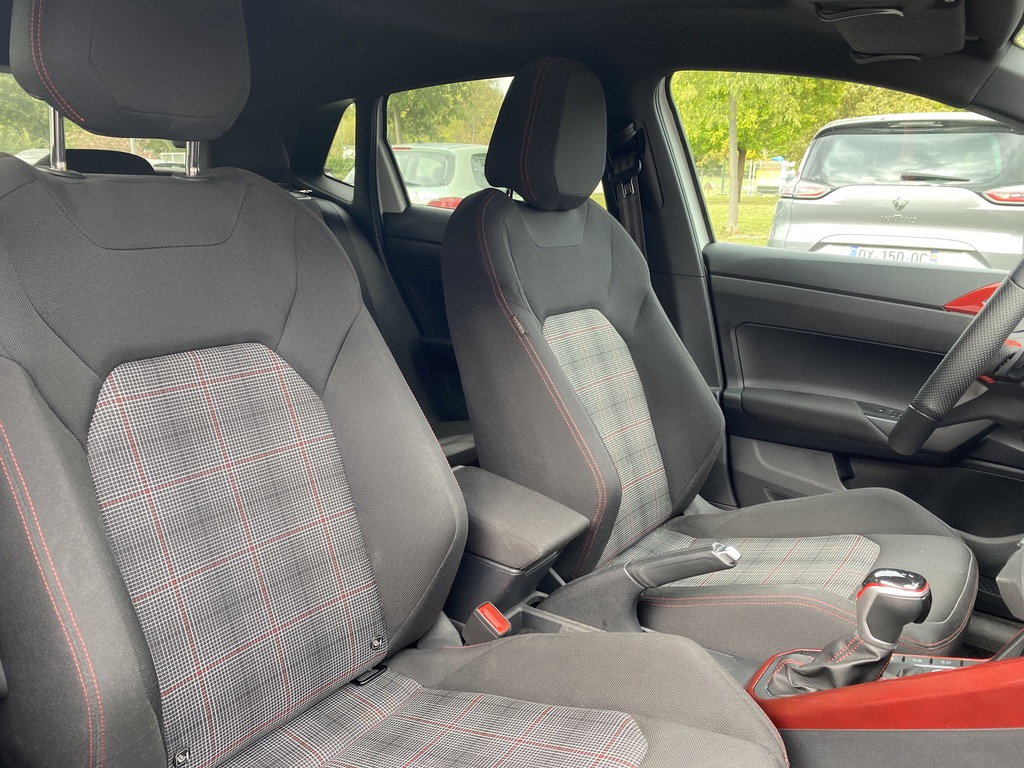 Volkswagen Polo — 17