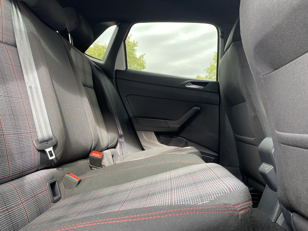 Volkswagen Polo — 18