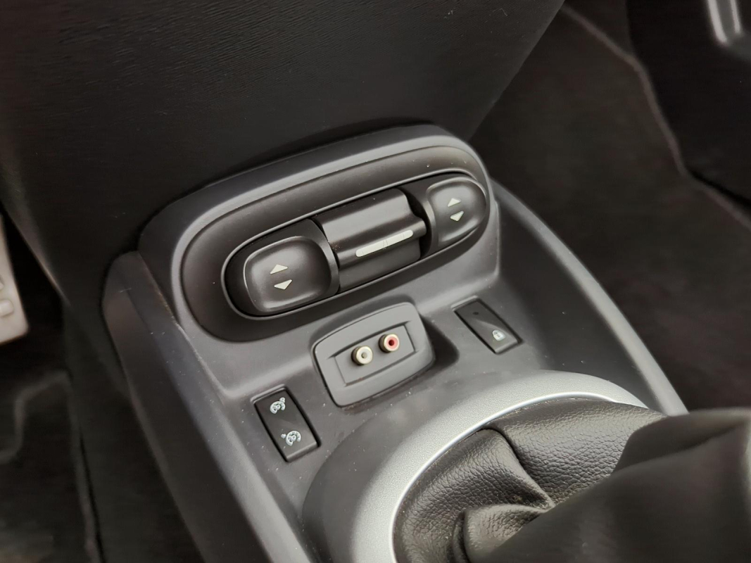 Renault Wind — 18