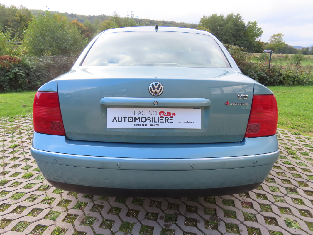 Volkswagen Passat — 5