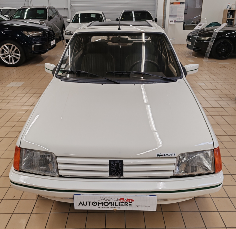 Peugeot 205 — 2