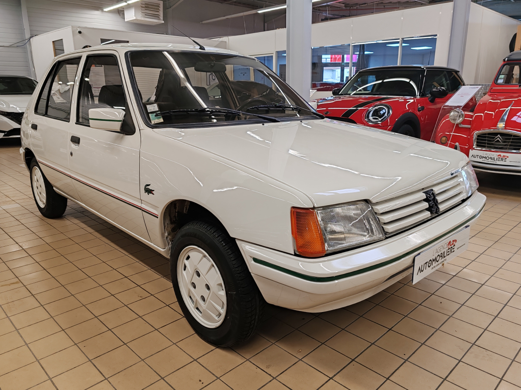 Peugeot 205 — 3