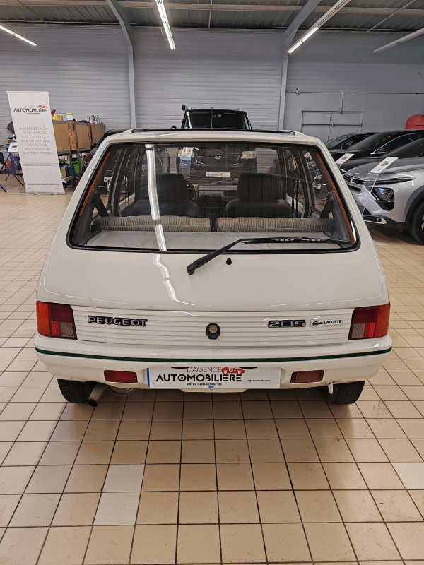 Peugeot 205 — 5