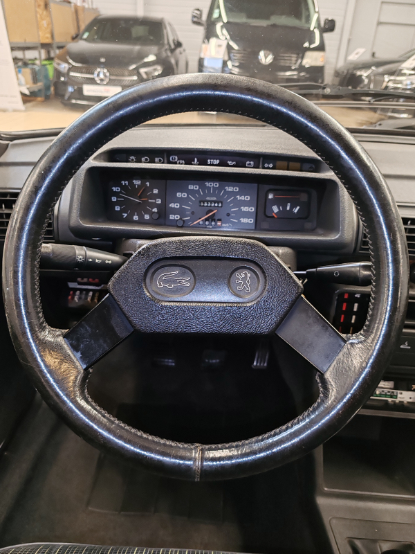 Peugeot 205 — 16