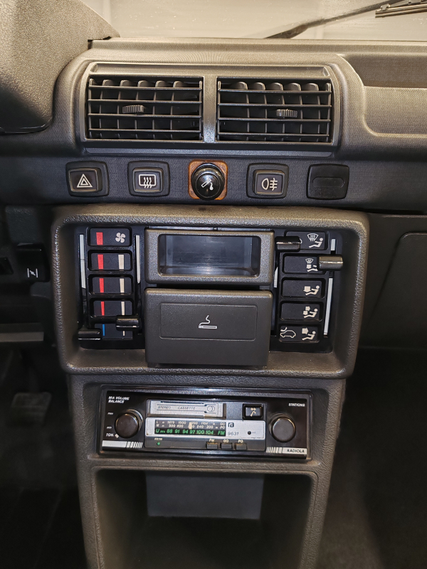 Peugeot 205 — 18