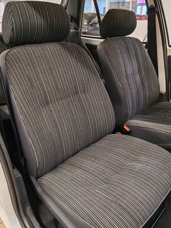 Peugeot 205 — 13