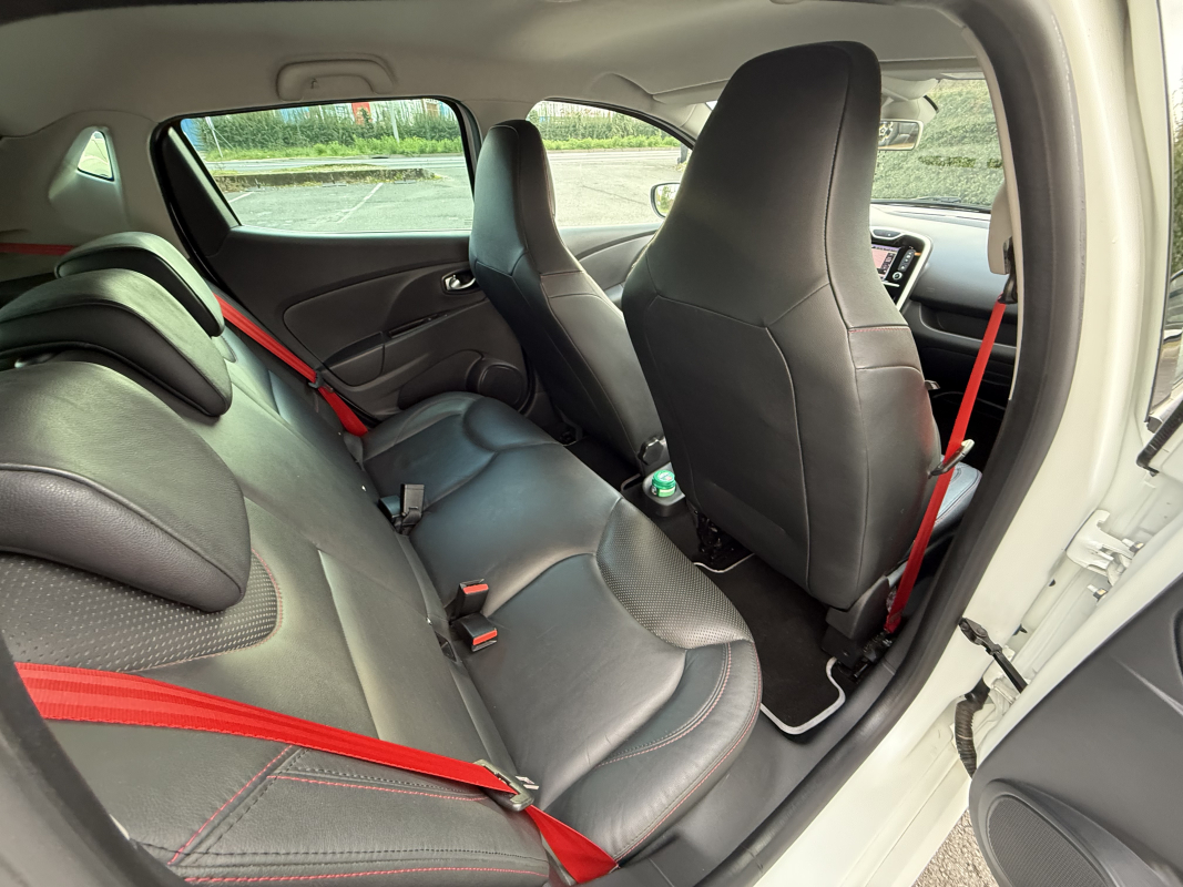 Renault Clio — 13