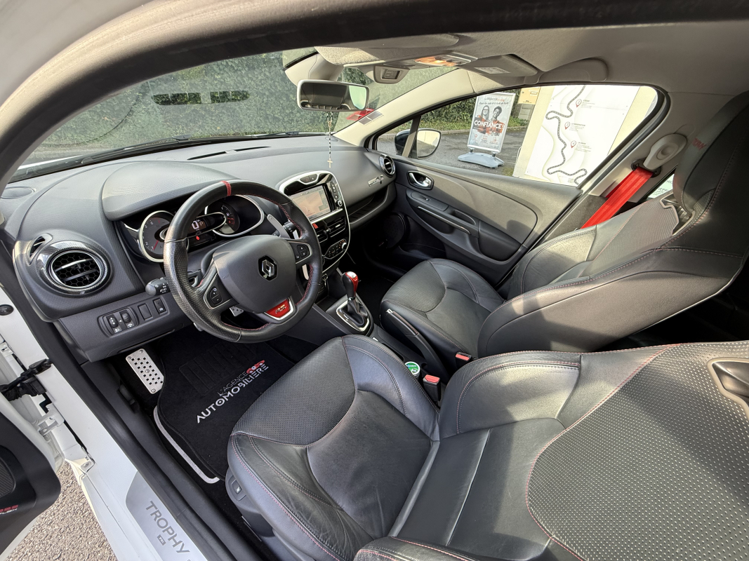 Renault Clio — 9