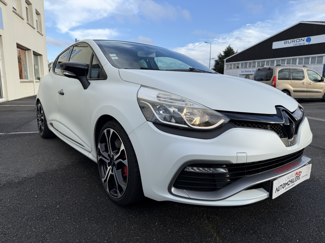Renault Clio — 7