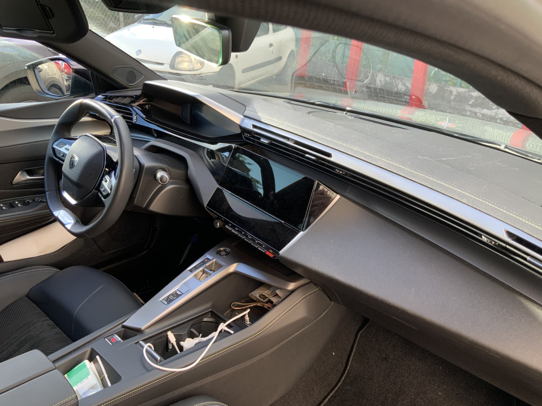 Peugeot 308 — 4