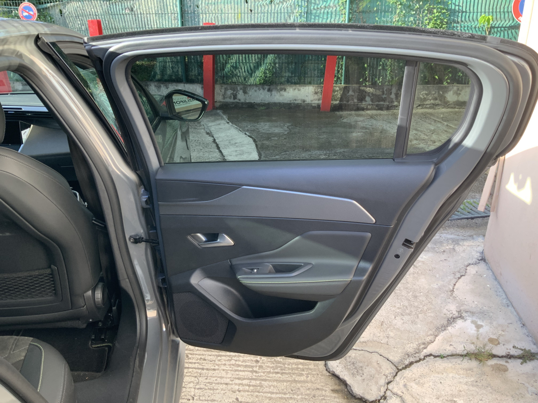 Peugeot 308 — 6