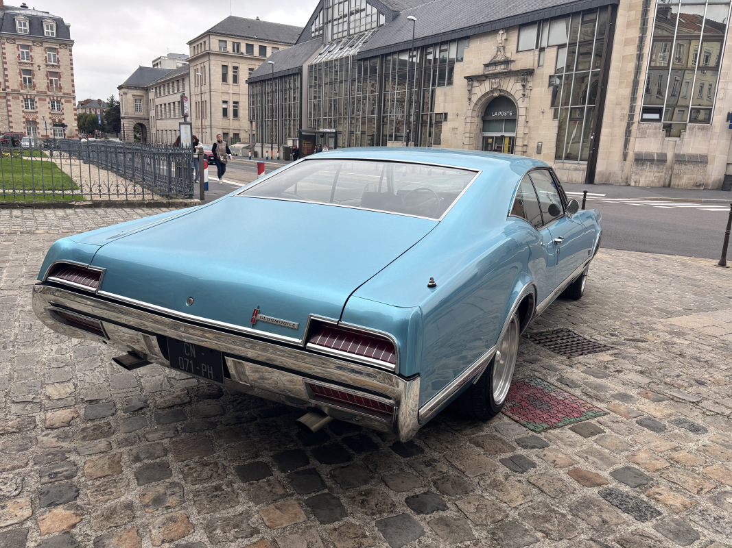 Oldsmobile Delta Custom — 5