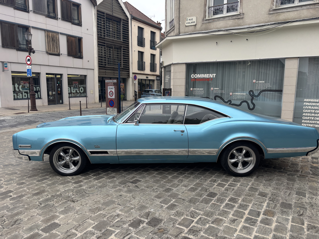 Oldsmobile Delta Custom — 2