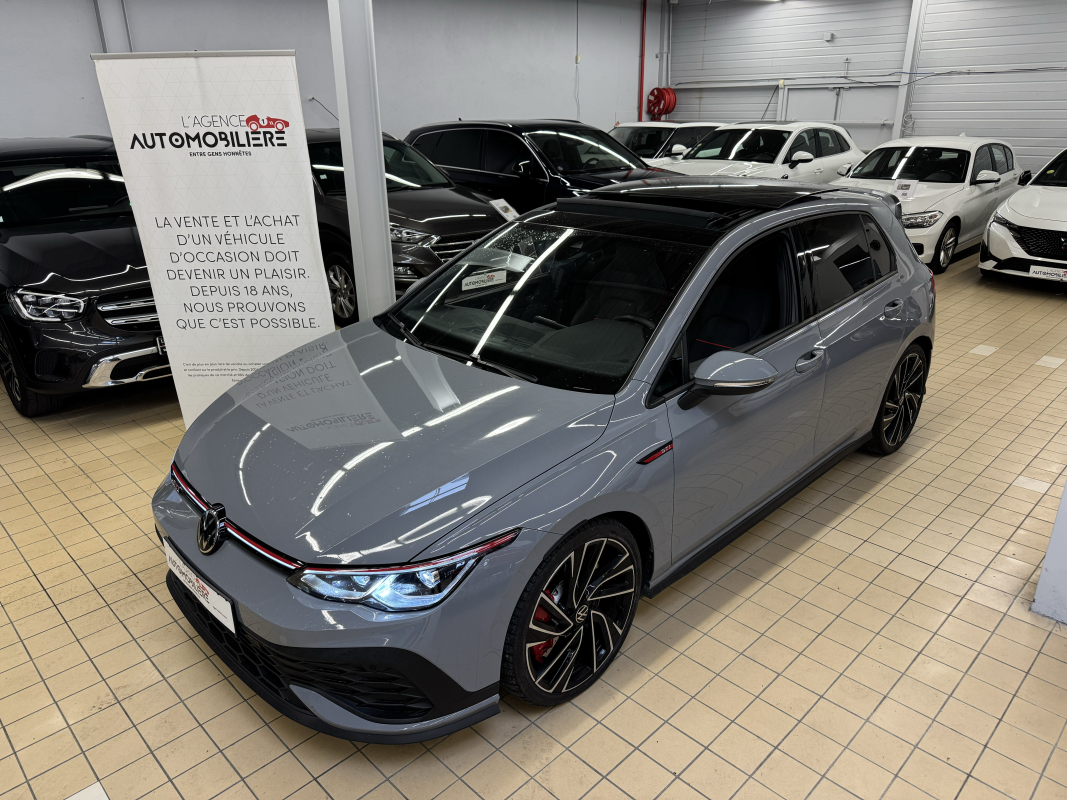 Volkswagen Golf — 2