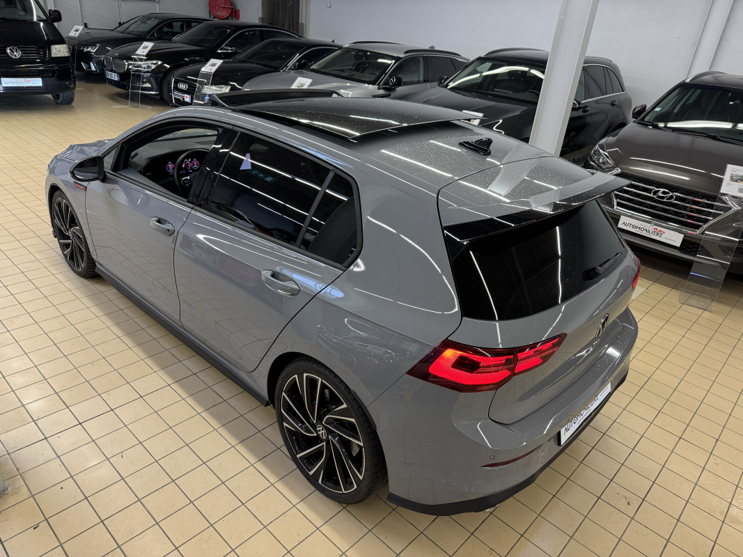 Volkswagen Golf — 4