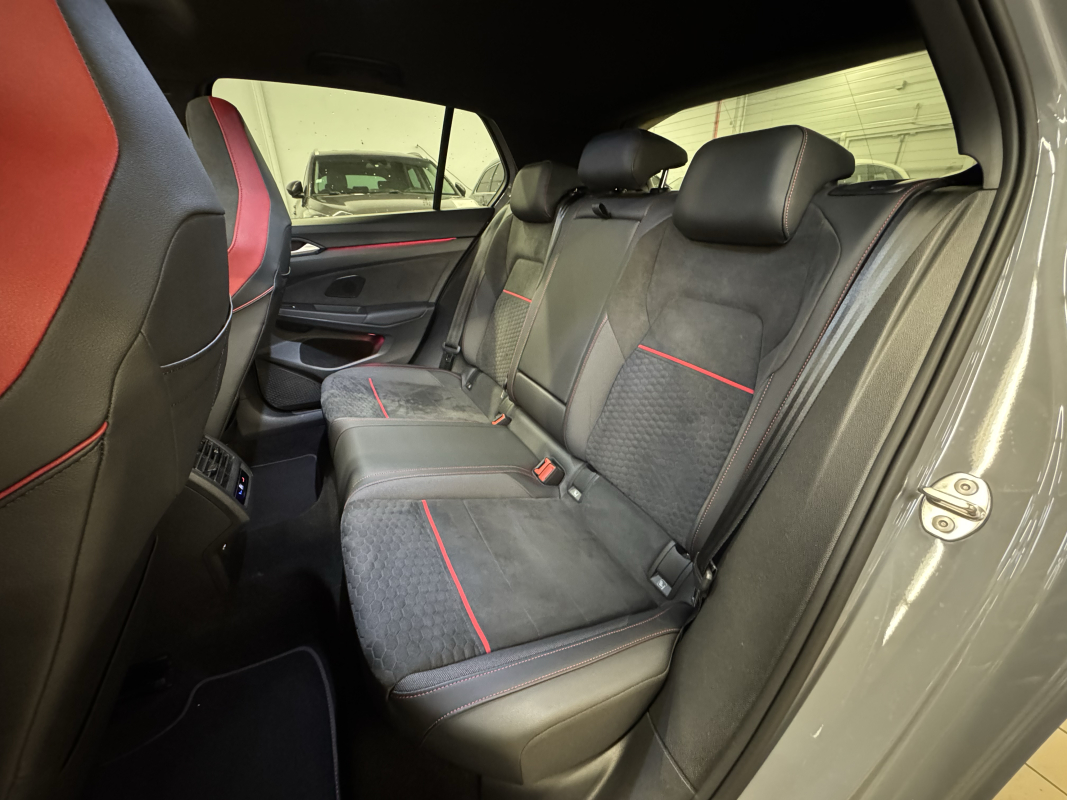 Volkswagen Golf — 28