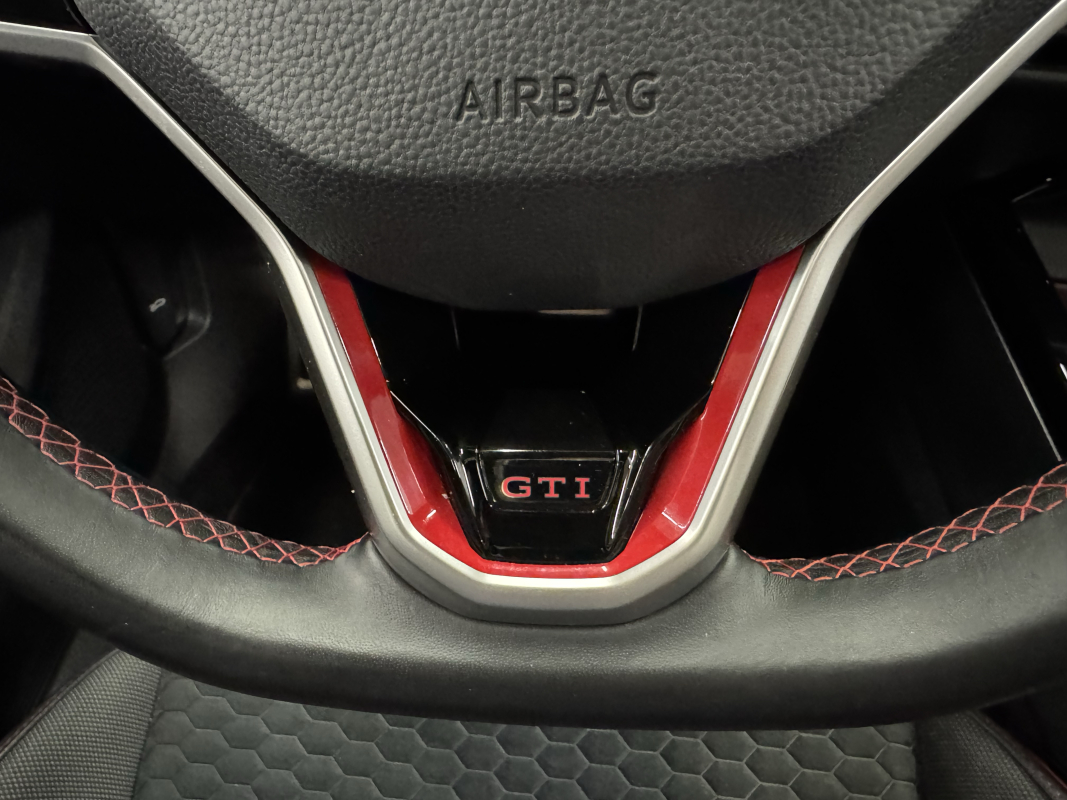 Volkswagen Golf — 21